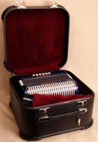 Deluxe hard case for 3-row button accordion