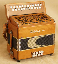 Castagnari Dinn II button accordion